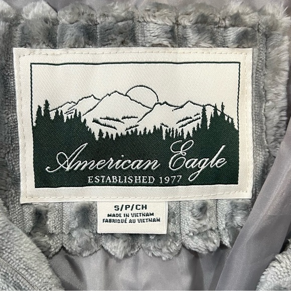 American Eagle Women’s Small Gray Soft Ribbed Textured Puffer Coat Jacket New - Picture 15 of 16